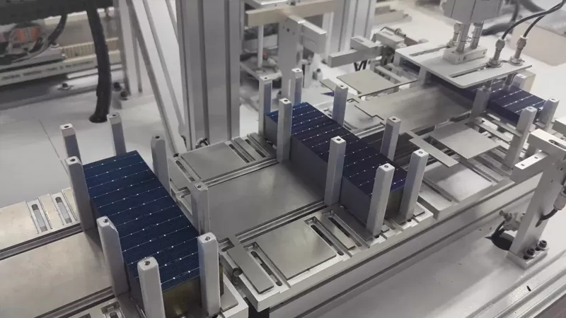 Production de panneaux solaires
