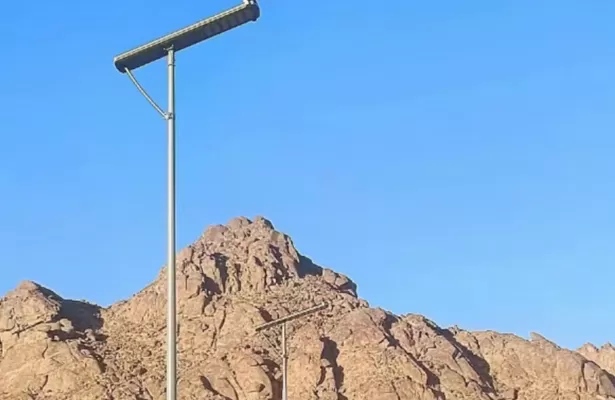Projet complet d'éclairage de revitalisation rurale de la province du Guizhou | Cas de coopération OEM de réverbère solaire